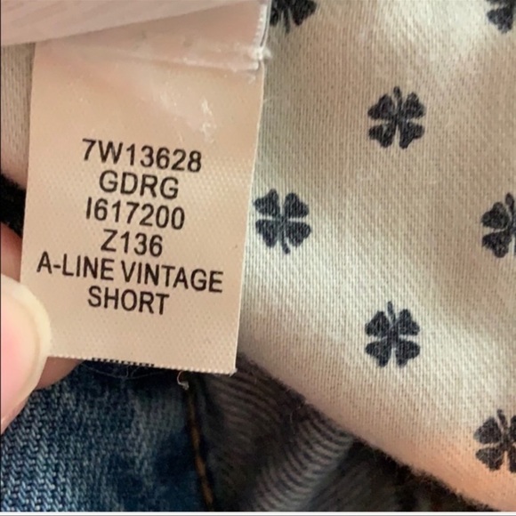 Lucky Brand A Line Vintage Short High Rise Embroidered Cutoff Denim Size 28 - Picture 9 of 11